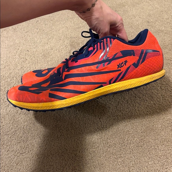 New Balance men’s track spikes - Picture 8 of 11